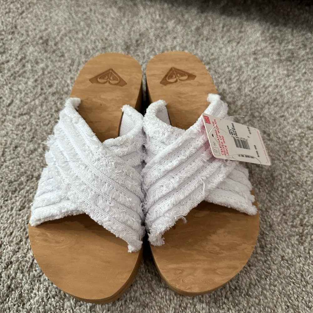 Women’s platform Roxy sandals